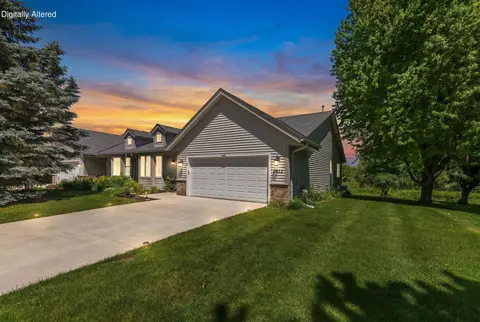 2924 Valley, West Bend, WI 53095