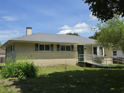 5632 S Melinda, Milwaukee, WI 53221