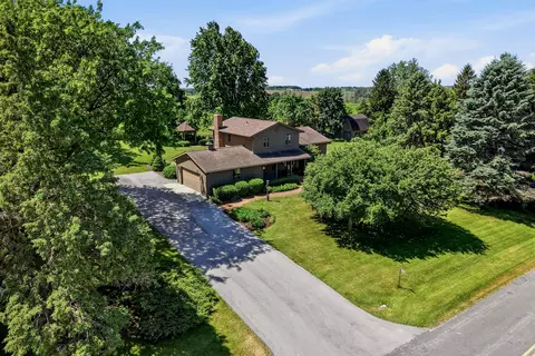 w1325 Hemauer Drive, New Holstein, WI 53061