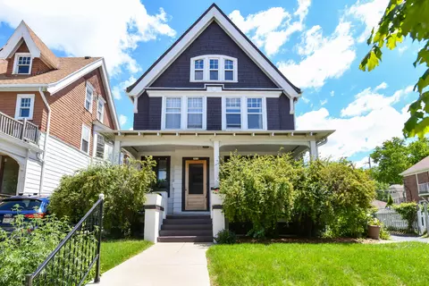 2912 N Murray, Milwaukee, WI 53211
