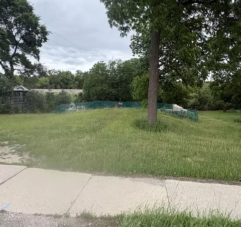 412 Cottonwood, Hartland, WI 53029
