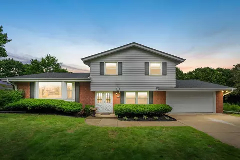 12130 W Chambers, Wauwatosa, WI 53222
