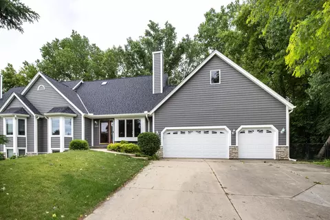 19065 Hiview #2, Brookfield, WI 53045