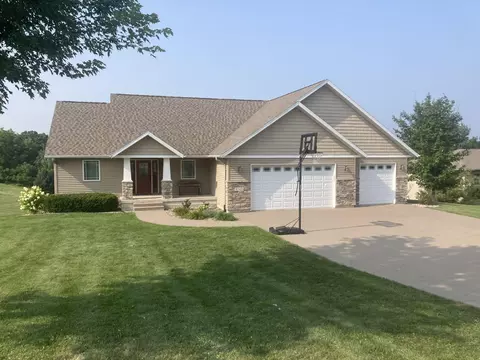 w3676 Highland Drive, Greenfield, WI 54601