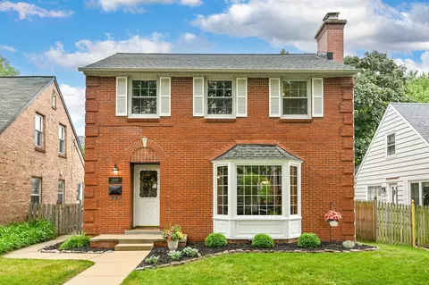 2809 N 77th, Milwaukee, WI 53222