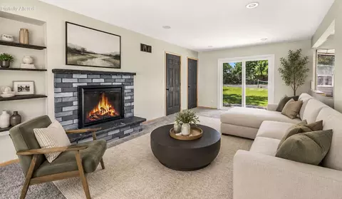 103 Debbie, Waukesha, WI 53189