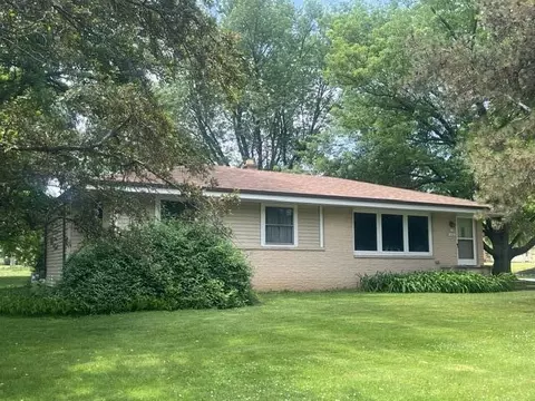 n51w16041 Fair Oak, Menomonee Falls, WI 53051