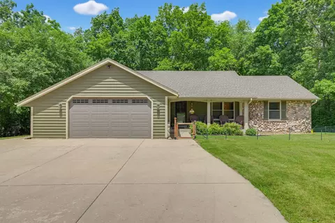 w276s4440 Elk Vly, Waukesha, WI 53189