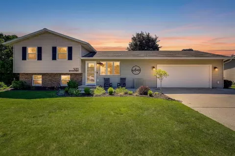 5033 Brookfield, Manitowoc, WI 54220