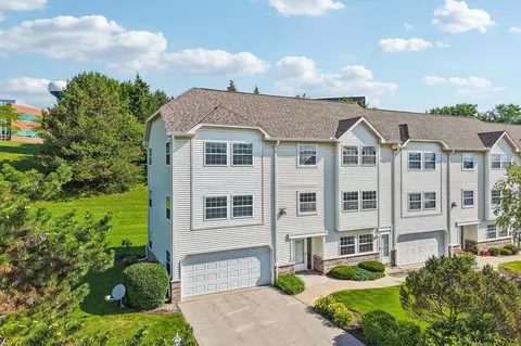 325 Kristin, Brookfield, WI 53045