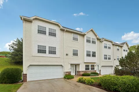 325 Kristin, Brookfield, WI 53045