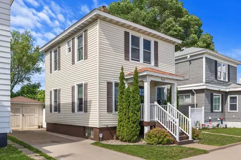 909 Green Bay, La Crosse, WI 54601