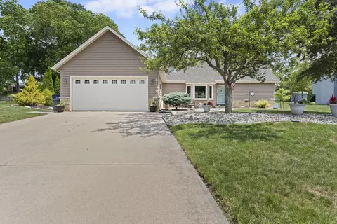 8140 S Waring, Oak Creek, WI 53154