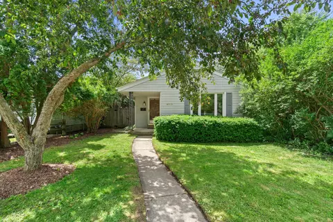 4913 N Navajo, Glendale, WI 53217