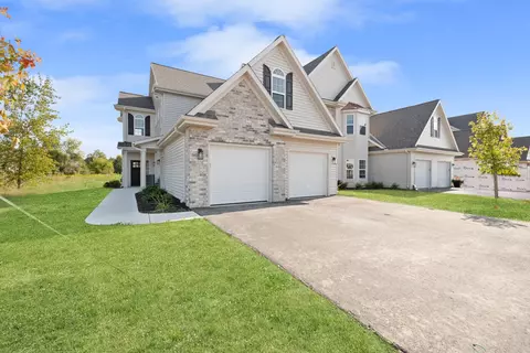 1792 Horseshoe #425-2, Slinger, WI 53086