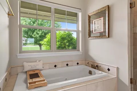 Bath - 642 Eagleton #55-28, Geneva, WI 53147 photo 4 of 12