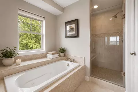 Bath - 642 Eagleton #55-28, Geneva, WI 53147 photo 8 of 12