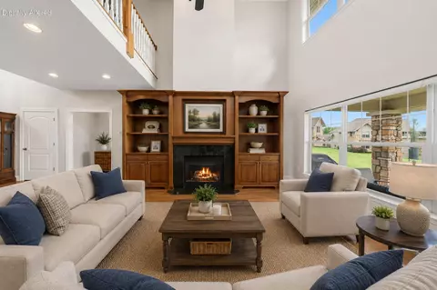 Living - 642 Eagleton #55-28, Geneva, WI 53147 photo 1 of 6