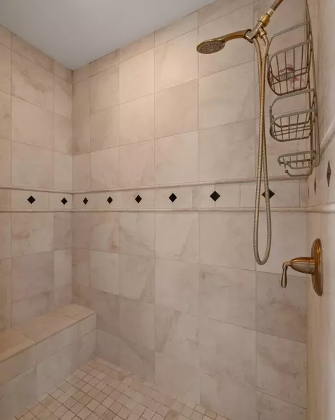 Bath - 642 Eagleton #55-28, Geneva, WI 53147 photo 3 of 12