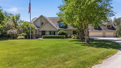 5989 Golf, West Bend, WI 53095
