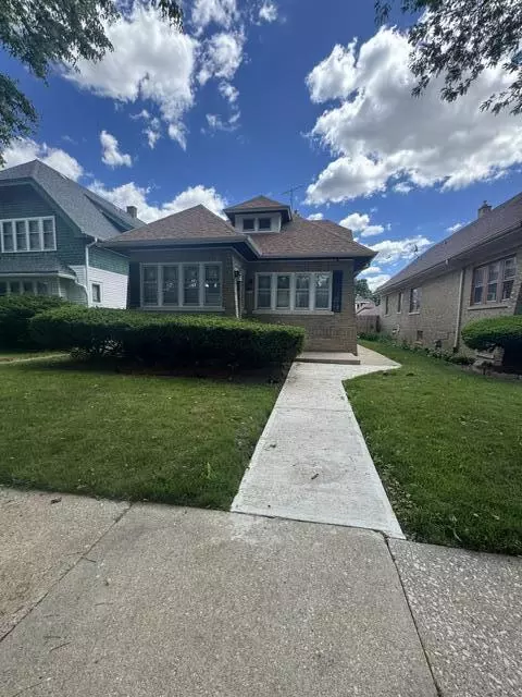2740 N 56th, Milwaukee, WI 53210