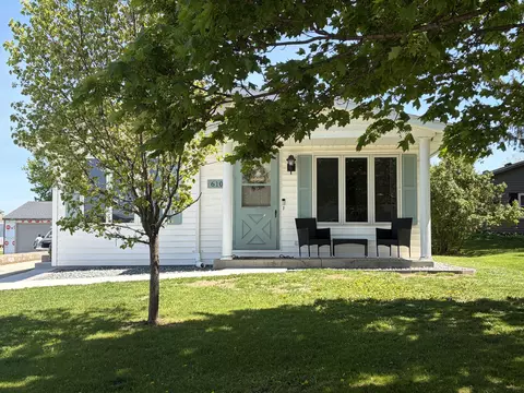 610 N N Spg, Random Lake, WI 53075