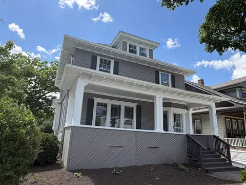 1438 Grange, Racine, WI 53405