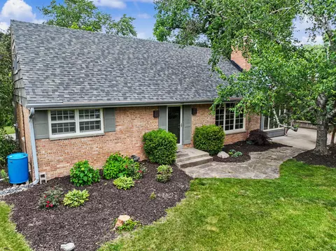 n68w13566 Ranch, Menomonee Falls, WI 53051