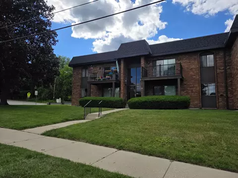 9330 W Forest Home #3, Greenfield, WI 53228