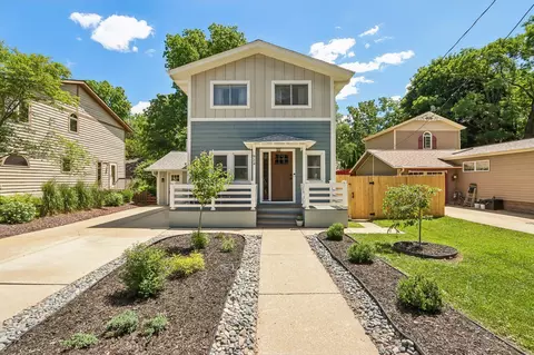 924 Nagawicka, Delafield, WI 53018