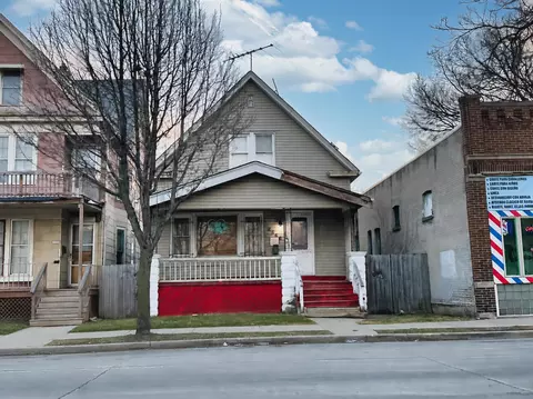 2356 S 13th, Milwaukee, WI 53215