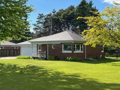 3016 Memorial, Two Rivers, WI 54241