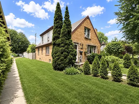 214 S 65th, Milwaukee, WI 53214