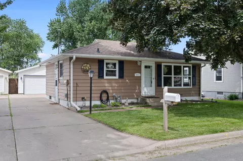 2216 30th, La Crosse, WI 54601