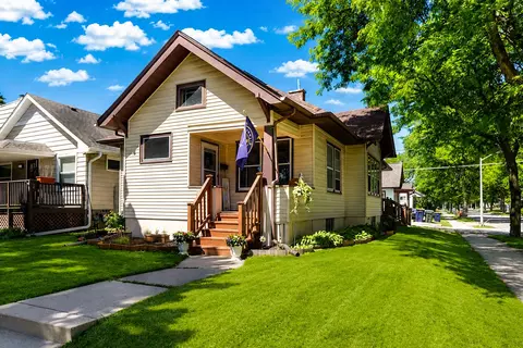 1603 S 58th, West Allis, WI 53214