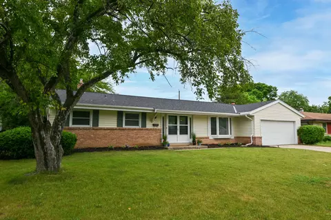 n90w17638 St Francis, Menomonee Falls, WI 53051