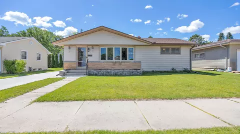 2327 Ontario, Sheboygan, WI 53081