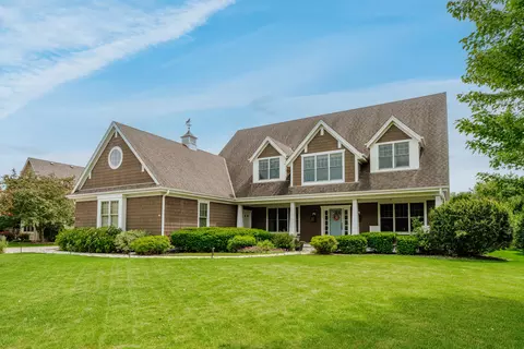 n74w16173 Stonewood, Menomonee Falls, WI 53051