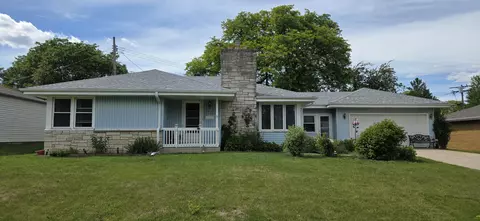 8914 W Stuth, West Allis, WI 53227