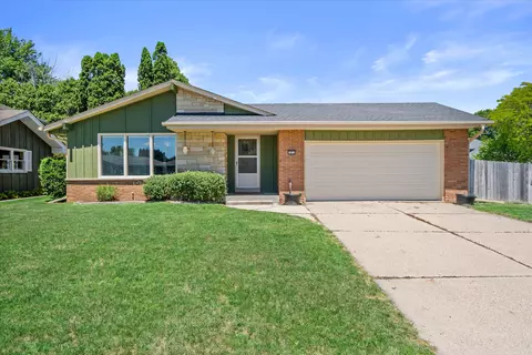 1610 Hickory, South Milwaukee, WI 53172