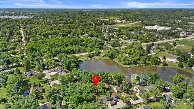 18905 W Linnie Lac, New Berlin, WI 53146