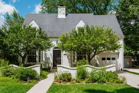 2559 N 86th, Wauwatosa, WI 53226