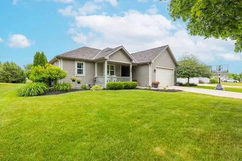 1446 Mulberry, Hartford, WI 53027