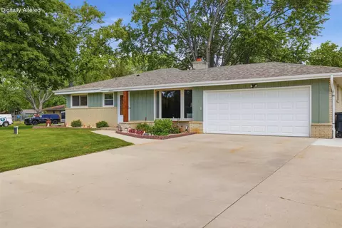 11610 W Sunnybrook, Franklin, WI 53132