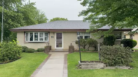 1406 Monroe, South Milwaukee, WI 53172