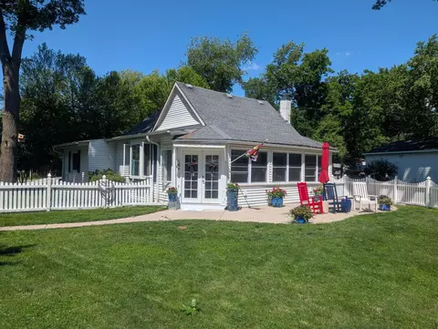 2432 North Shr, Delavan, WI 53115