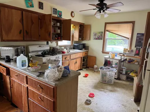 2126 N 115th, Wauwatosa, WI 53226