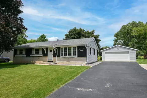 26624 Waubeesee Lk, Norway, WI 53185