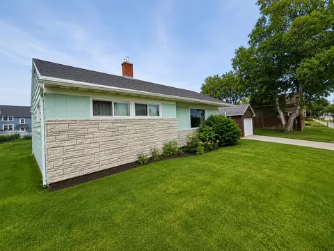 2310 Hamilton, Manitowoc, WI 54220