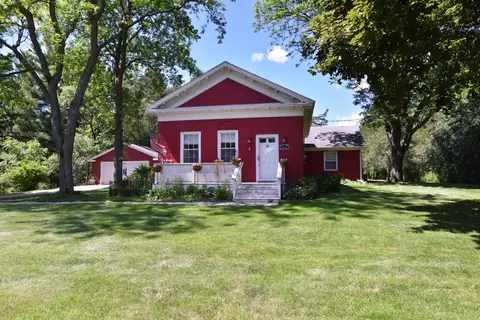 1123 S Utica, Summit, WI 53066